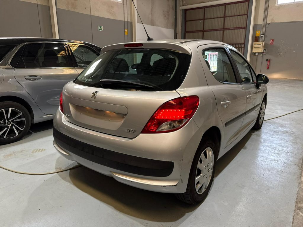 Peugeot 207