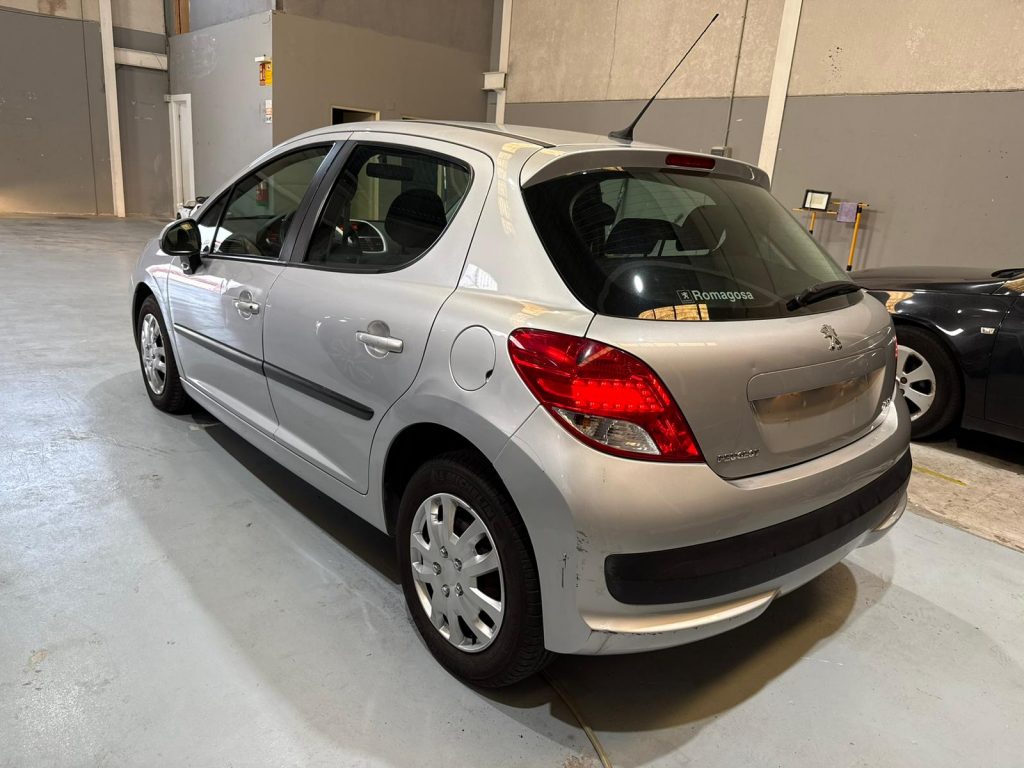 Peugeot 207